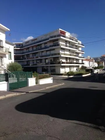 T2 Dans Residence De Standing